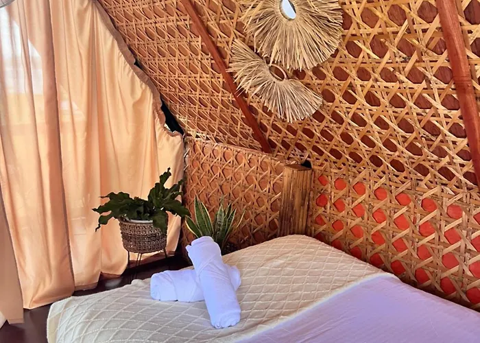 Sondela Lambug 1br Hut Badian